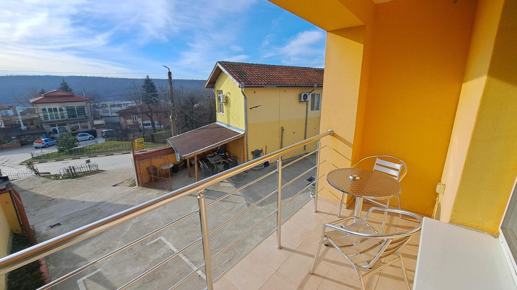 Hotel Toni Bukovlŭk Exteriör bild