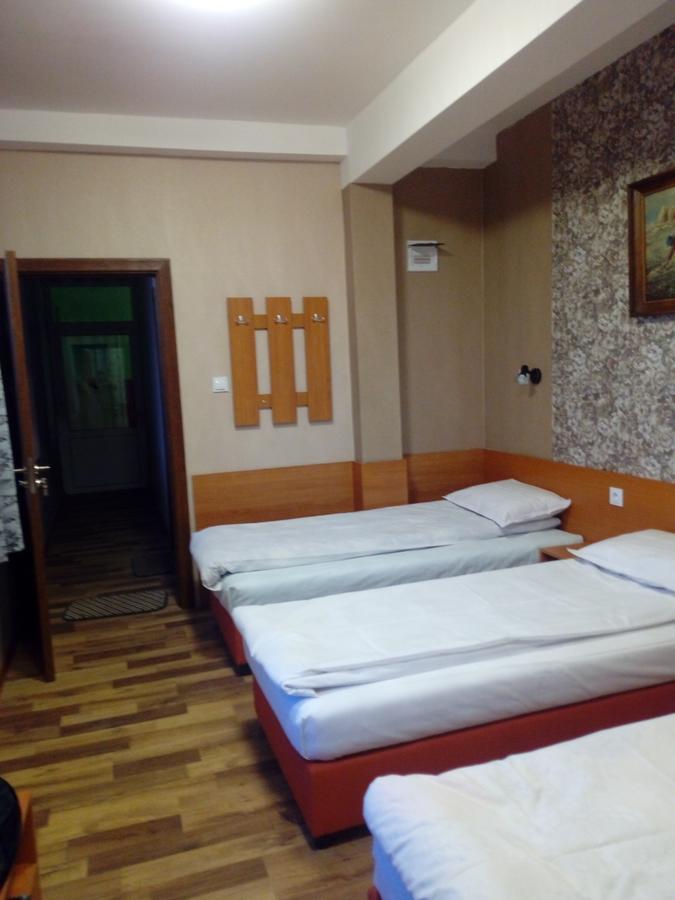 Hotel Toni Bukovlŭk Exteriör bild
