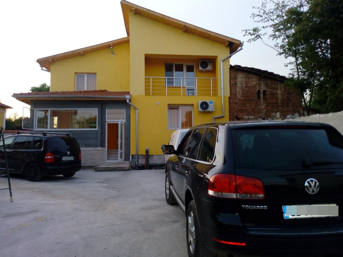 Hotel Toni Bukovlŭk Exteriör bild