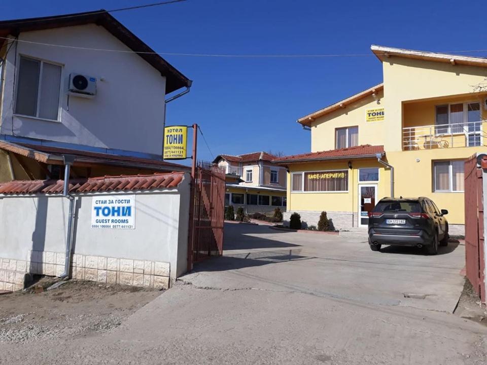 Hotel Toni Bukovlŭk Exteriör bild