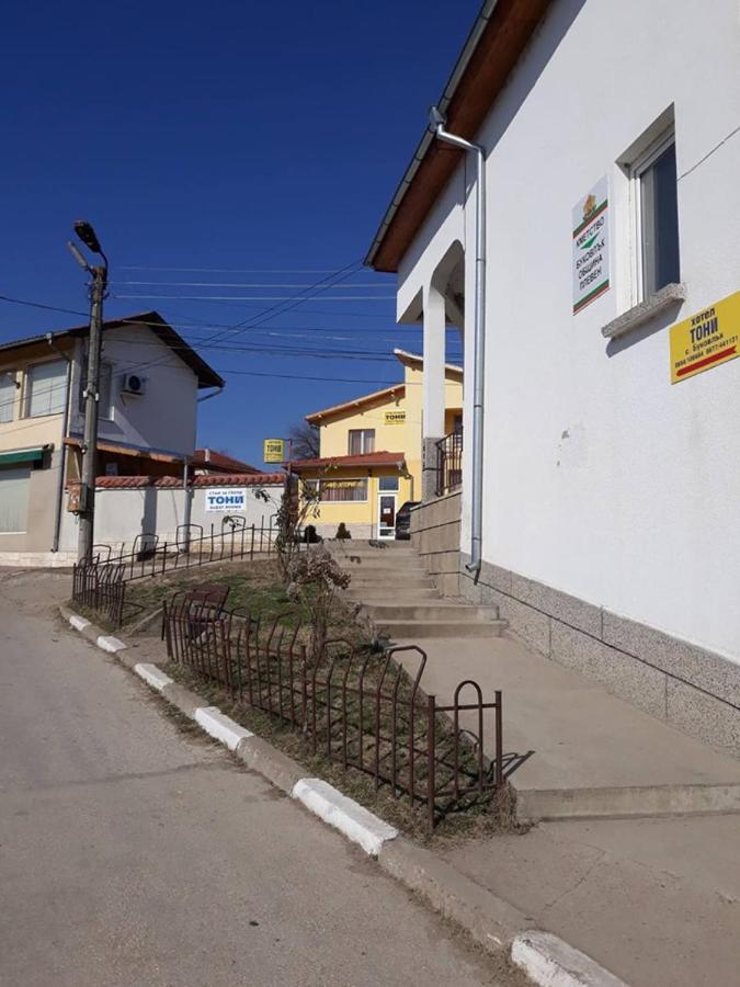 Hotel Toni Bukovlŭk Exteriör bild